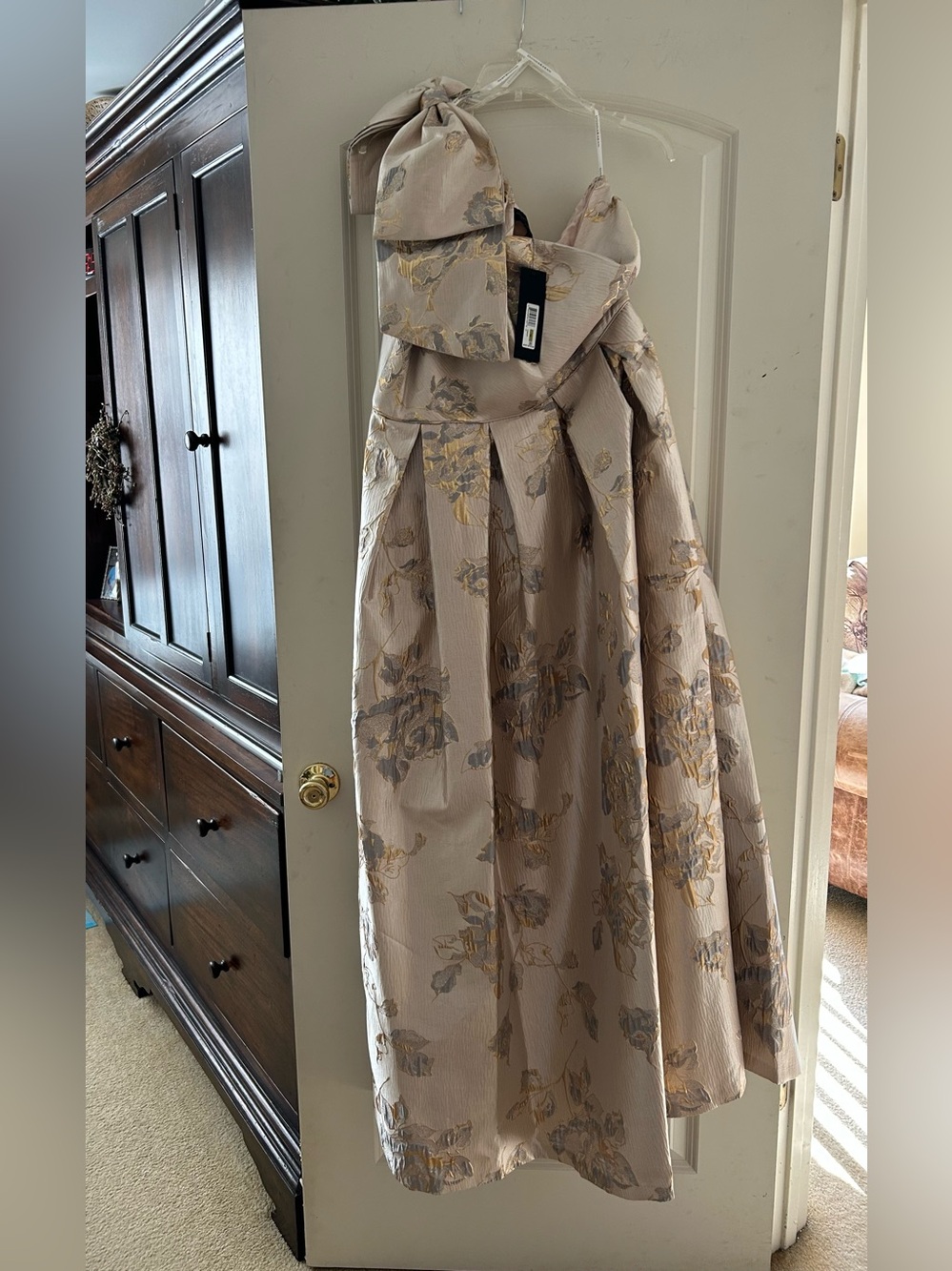 NWT Donna Karan Floral Jacquard Ball Gown - Picture 3 of 3